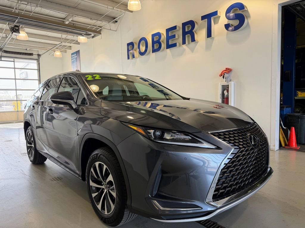 Used 2022 Lexus RX 350L Premium w/ Premium Package image 2