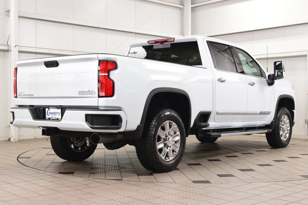 New 2026 Chevrolet Silverado 2500 High Country w/ High Country Premium Package AWD/4WD image 8