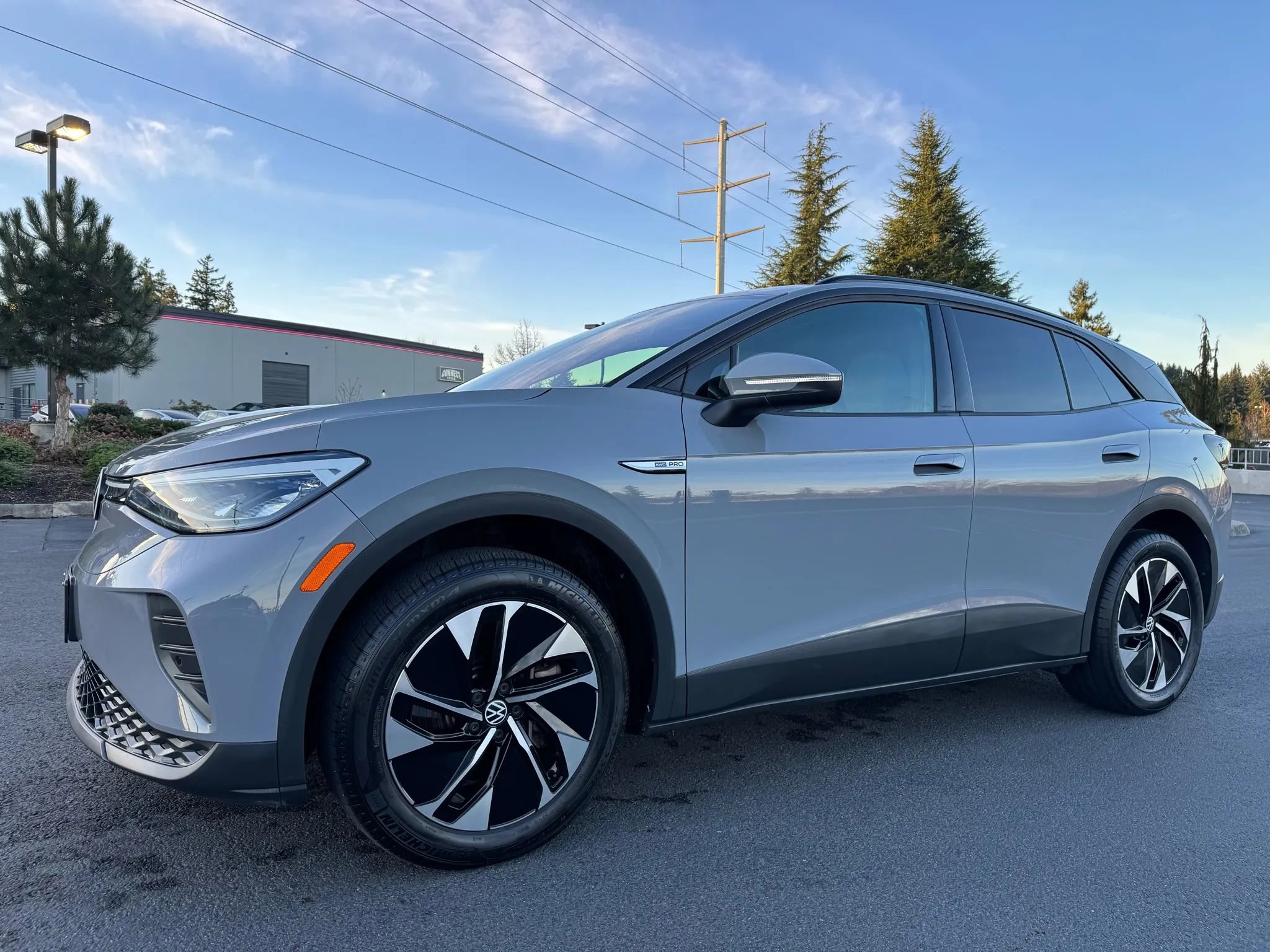 Used 2021 Volkswagen ID.4 Pro AWD/4WD image 5