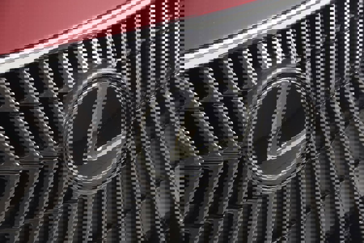 Used 2024 Lexus ES 350 image 15