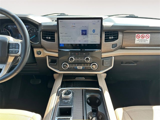 Used 2023 Ford Expedition Limited image 11