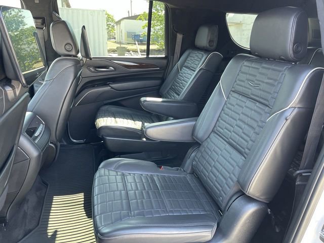 Used 2023 Cadillac Escalade ESV Sport Platinum AWD/4WD image 23