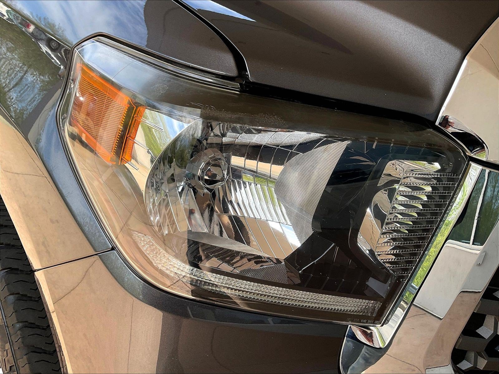 Used 2020 Toyota Tundra SR5 w/ SR5 Upgrade Package AWD/4WD image 31