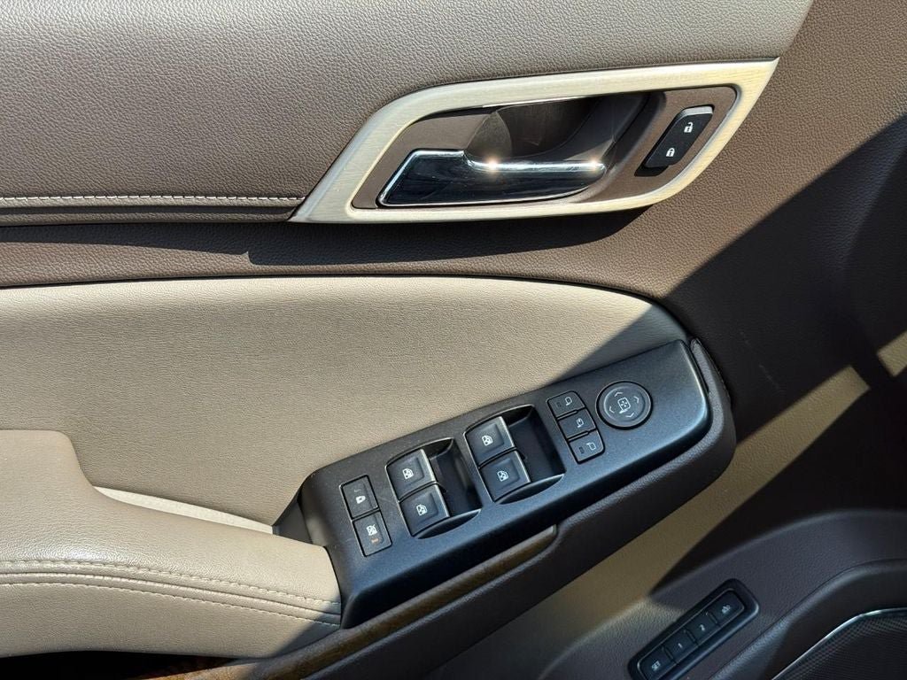 Used 2019 GMC Yukon XL Denali AWD/4WD image 12