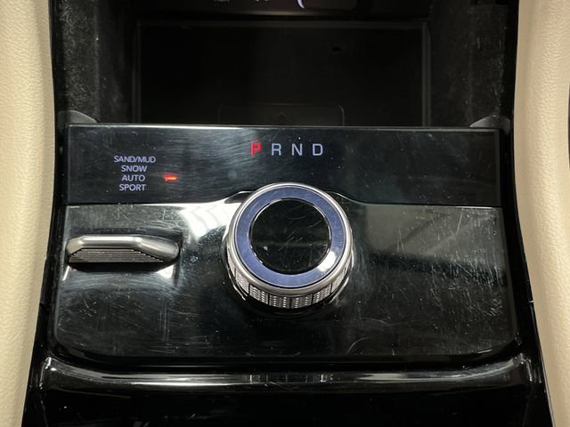 Used 2022 Jeep Grand Cherokee Limited w/ Luxury Tech Group II image 22