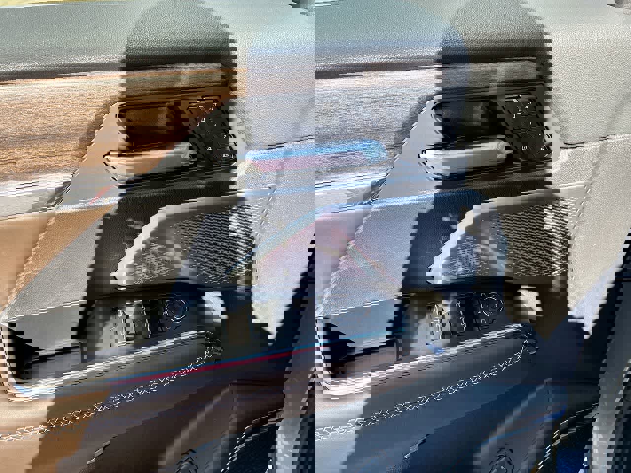 New 2026 GMC Acadia Denali Ultimate w/ LPO, Floor Liner Package image 24