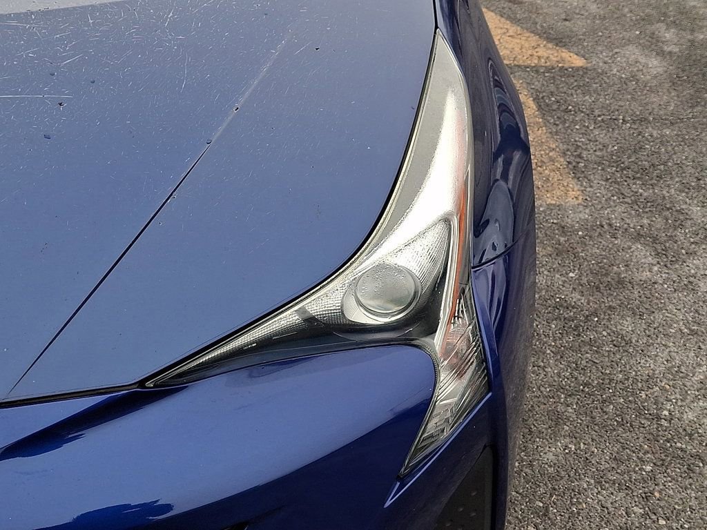 Used 2018 Toyota Prius One image 9