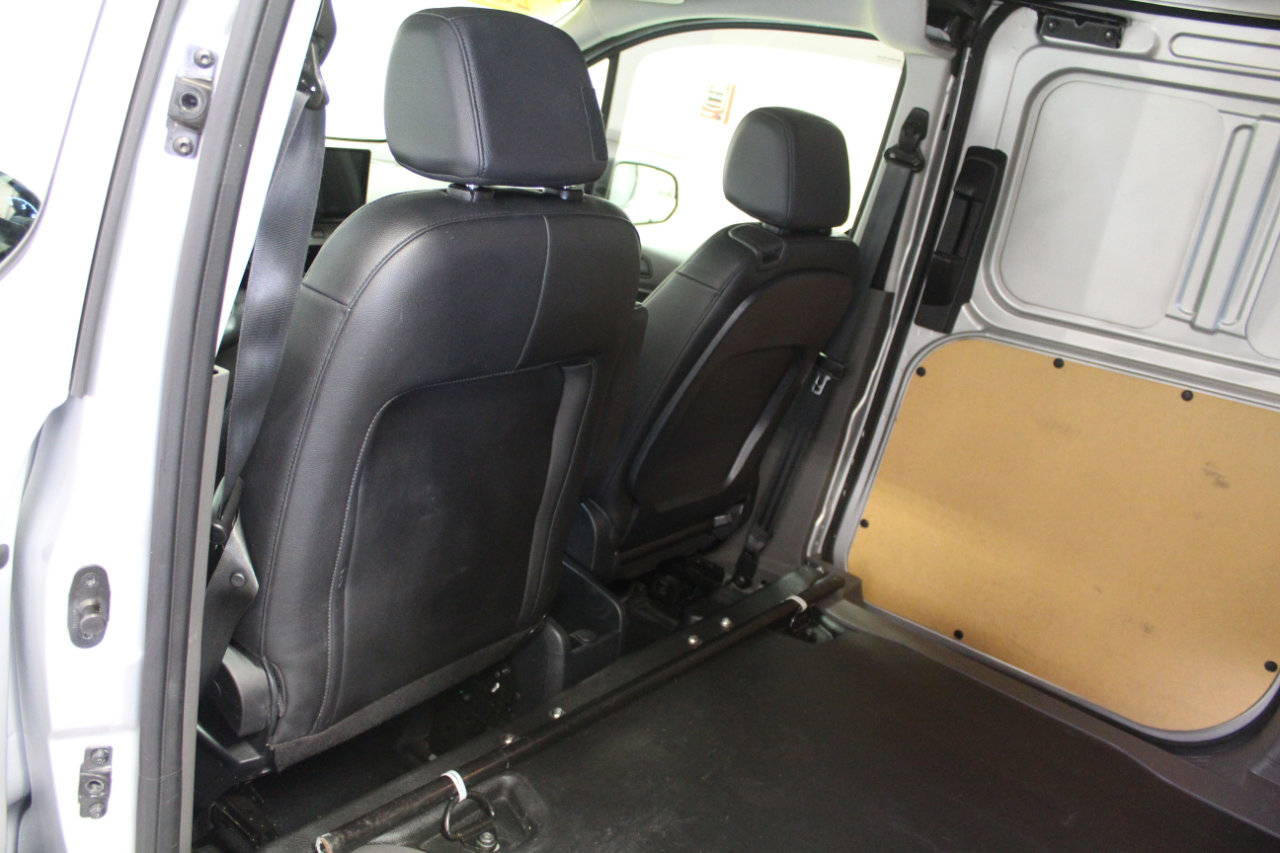 Used 2022 Ford Transit Connect XL w/ Trailer Tow Package image 18