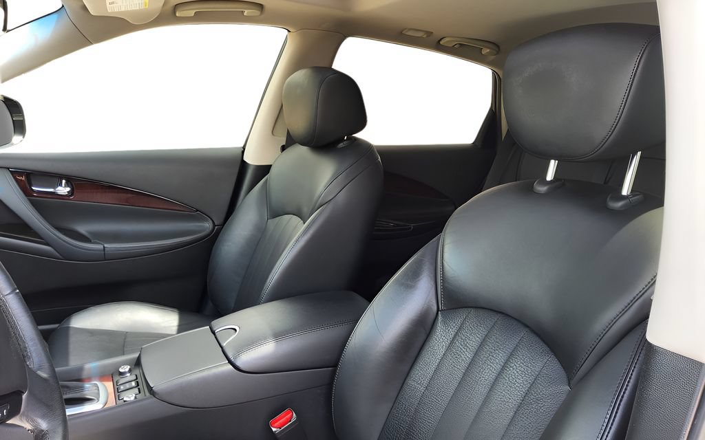Used 2016 INFINITI QX50 2WD w/ Premium Plus Package image 21