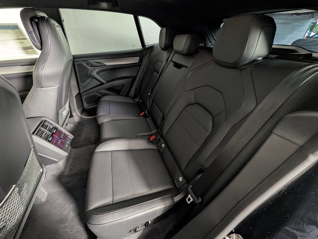 New 2026 Porsche Cayenne Electric AWD/4WD image 25
