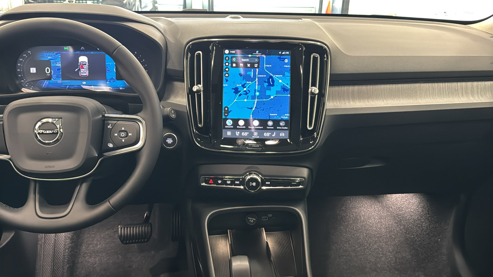 New 2026 Volvo XC40 B5 Core w/ Climate Package AWD/4WD image 11