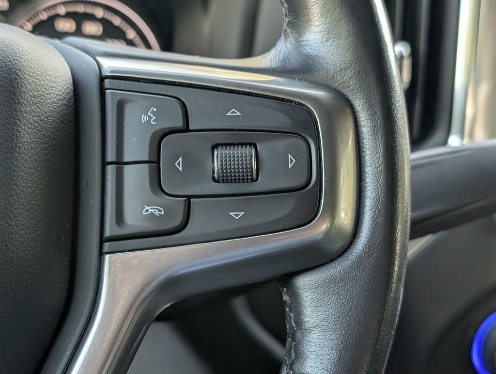 Used 2022 Chevrolet Silverado 1500 LTZ AWD/4WD image 32