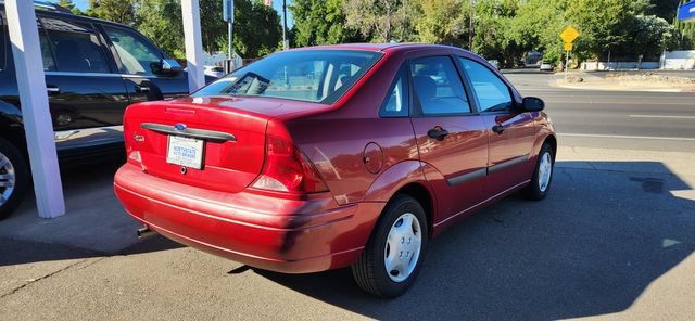 Used 2003 Ford Focus LX FWD image 5