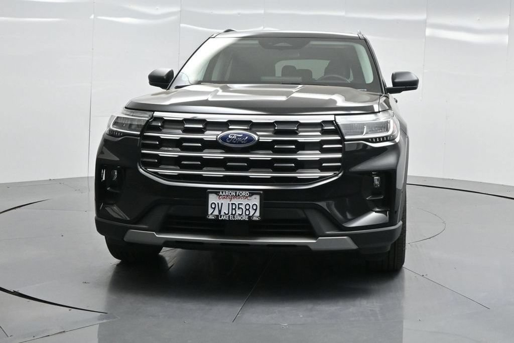New 2025 Ford Explorer Active w/ Active Comfort Package AWD/4WD image 2