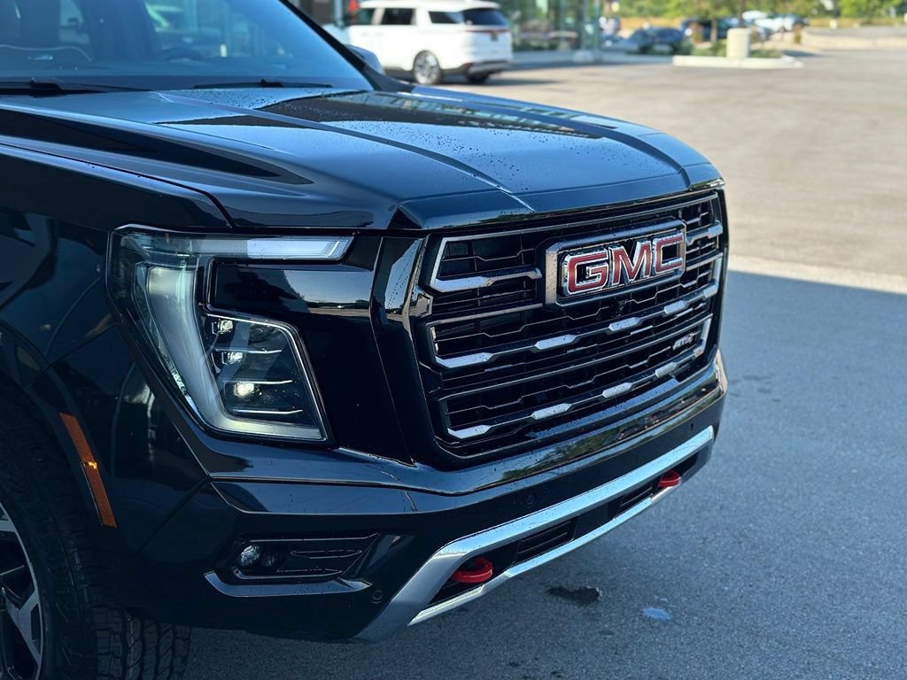 New 2026 GMC Yukon AT4 Ultimate AWD/4WD image 4