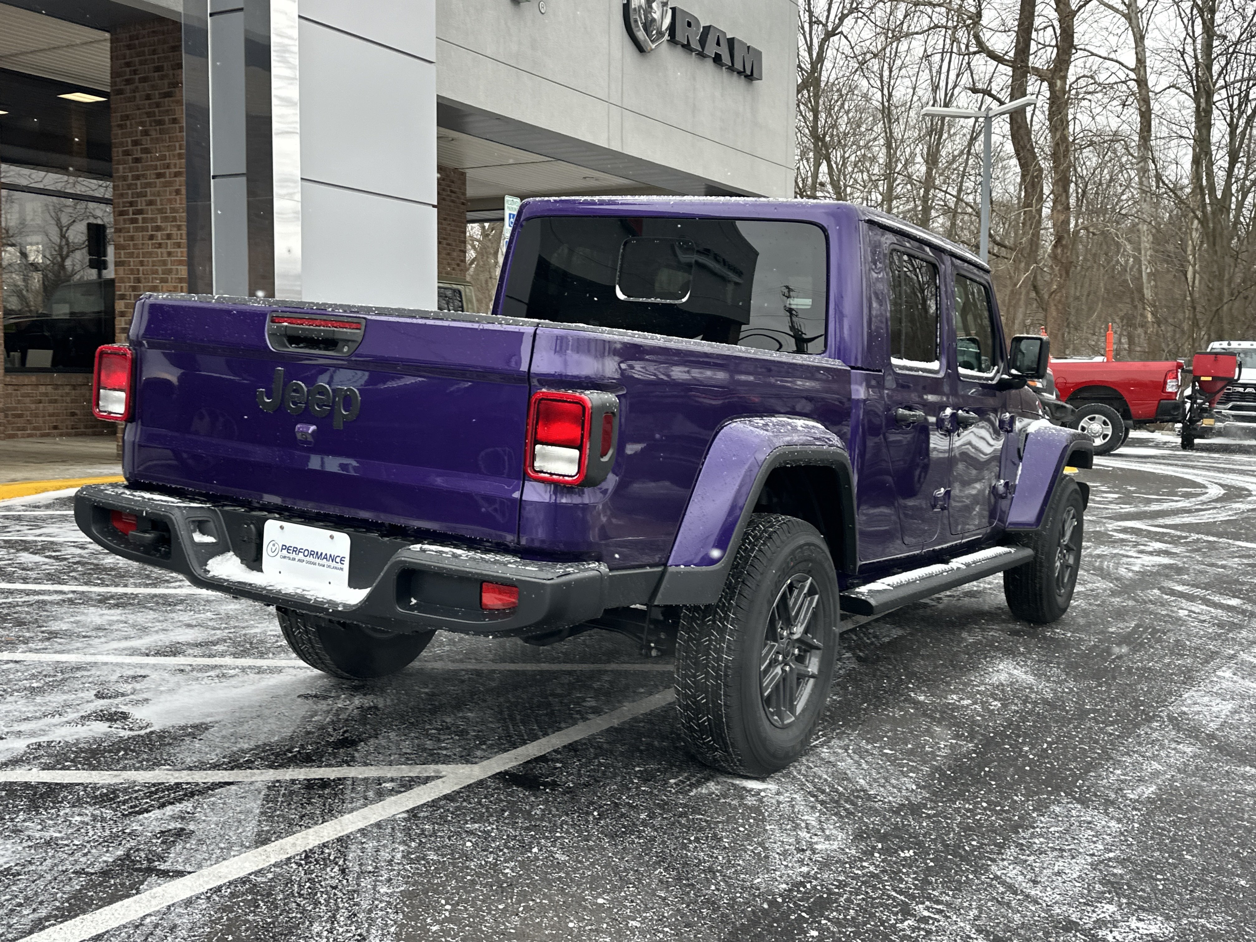 New 2026 Jeep Gladiator Sport AWD/4WD image 15