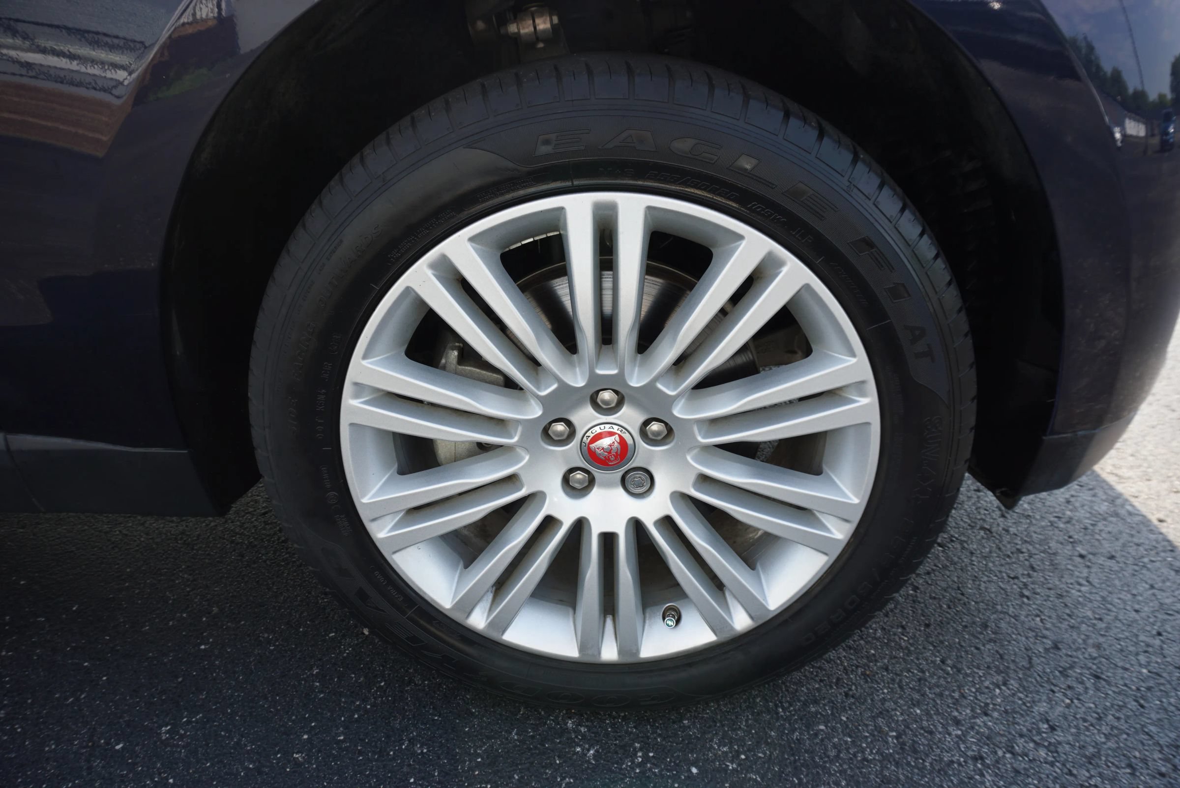 Used 2019 Jaguar F-PACE Portfolio AWD/4WD image 29