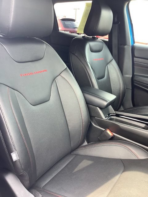 Certified 2025 Jeep Compass Trailhawk w/ Trailhawk Elite Group AWD/4WD image 17