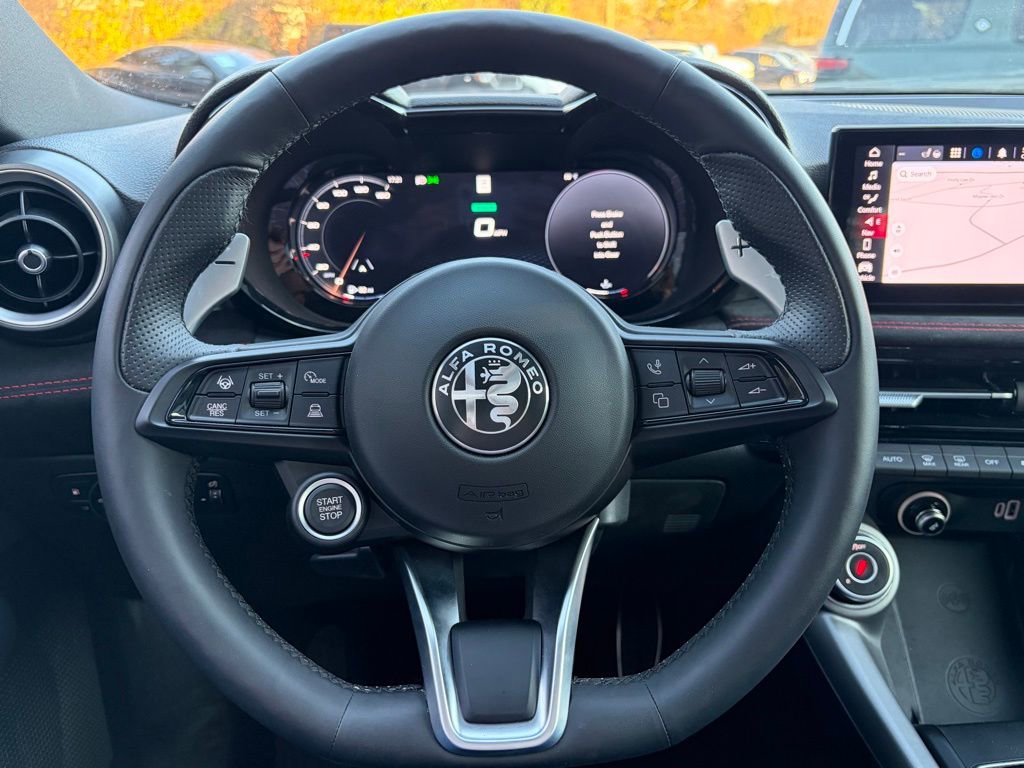 Used 2024 Alfa Romeo Tonale Veloce w/ Active Assist Package image 17