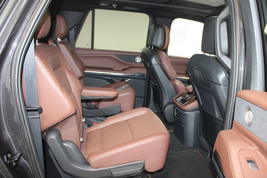 New 2025 Lincoln Navigator L Reserve image 35