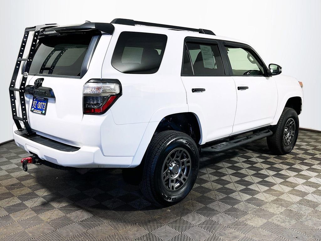 Certified 2020 Toyota 4Runner Venture w/ Moonroof Package AWD/4WD image 8