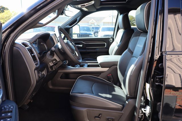 Used 2025 RAM 2500 Laramie w/ Night Edition image 12