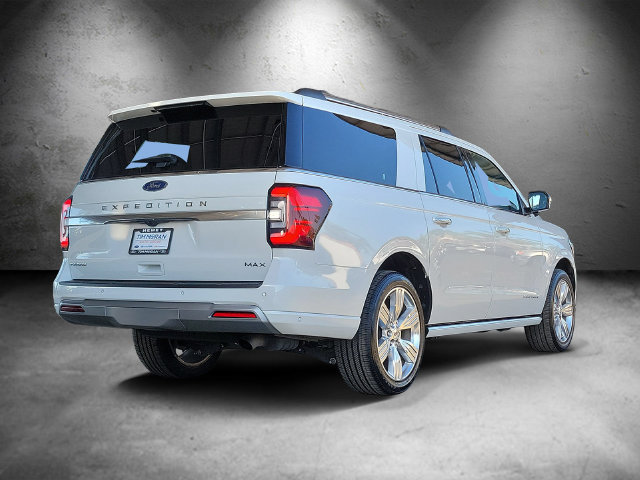 Used 2024 Ford Expedition Max Platinum AWD/4WD image 3