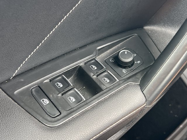 Used 2024 Volkswagen Tiguan SEL R-Line AWD/4WD image 33