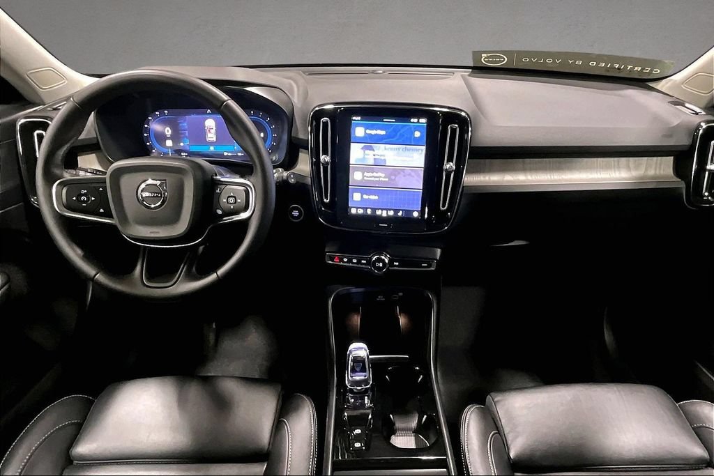 Certified 2023 Volvo XC40 B5 Plus w/ Protection Package Premier AWD/4WD image 7
