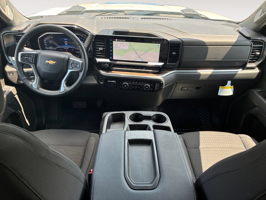 Used 2025 Chevrolet Silverado 2500 LT w/ Convenience Package AWD/4WD image 10