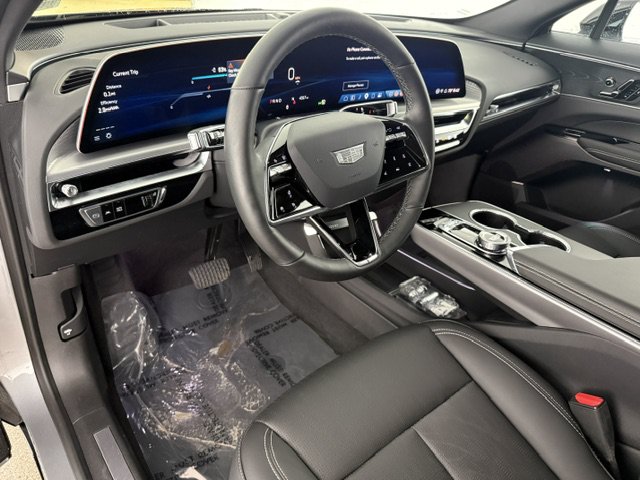 Used 2025 Cadillac Lyriq Luxury RWD image 10