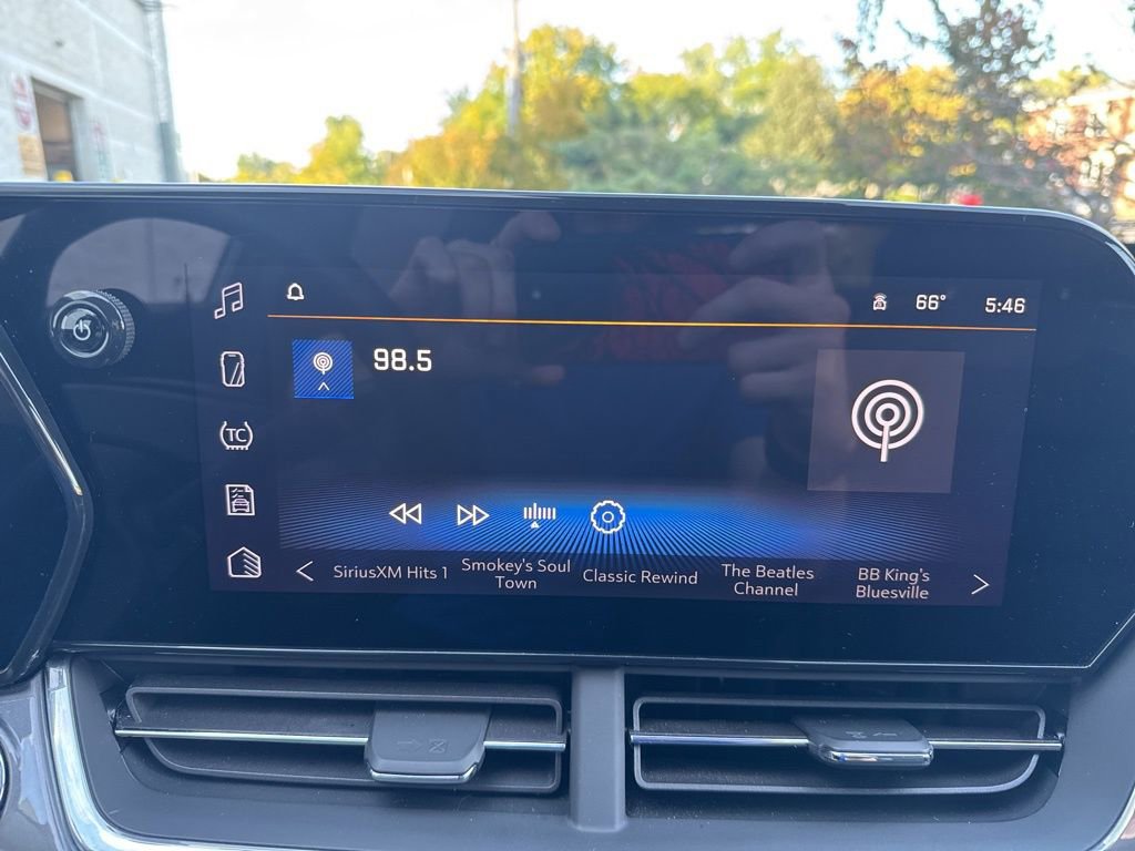 Used 2024 Chevrolet Trax ACTIV w/ Driver Confidence Package image 28