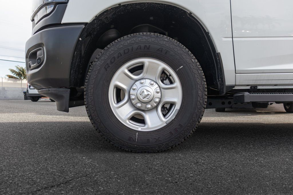 Used 2024 RAM 3500 Tradesman w/ Safety Group AWD/4WD image 9
