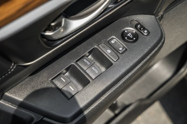 Used 2020 Honda CR-V Touring image 37