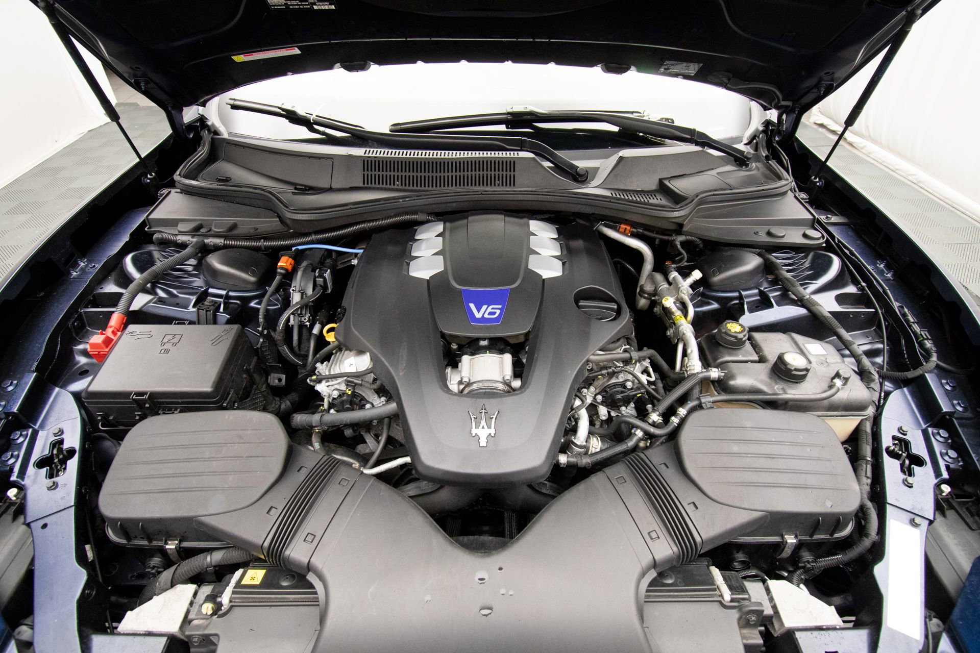 Used 2022 Maserati Ghibli Modena Q4 image 27