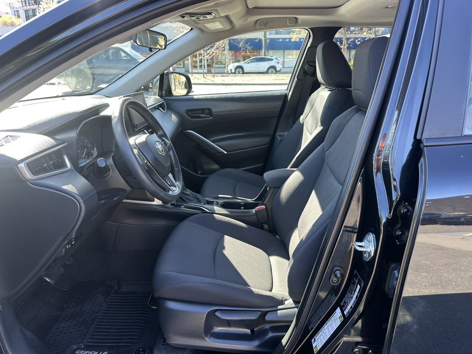 Used 2023 Toyota Corolla Cross LE w/ Moonroof Package AWD/4WD image 19
