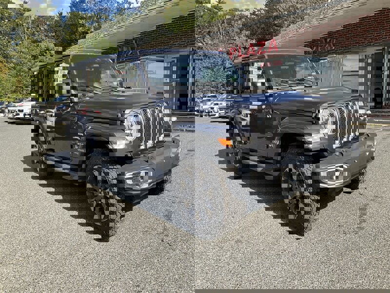 Used 2018 Jeep Wrangler Unlimited Sahara w/ Dual Top Group image 3