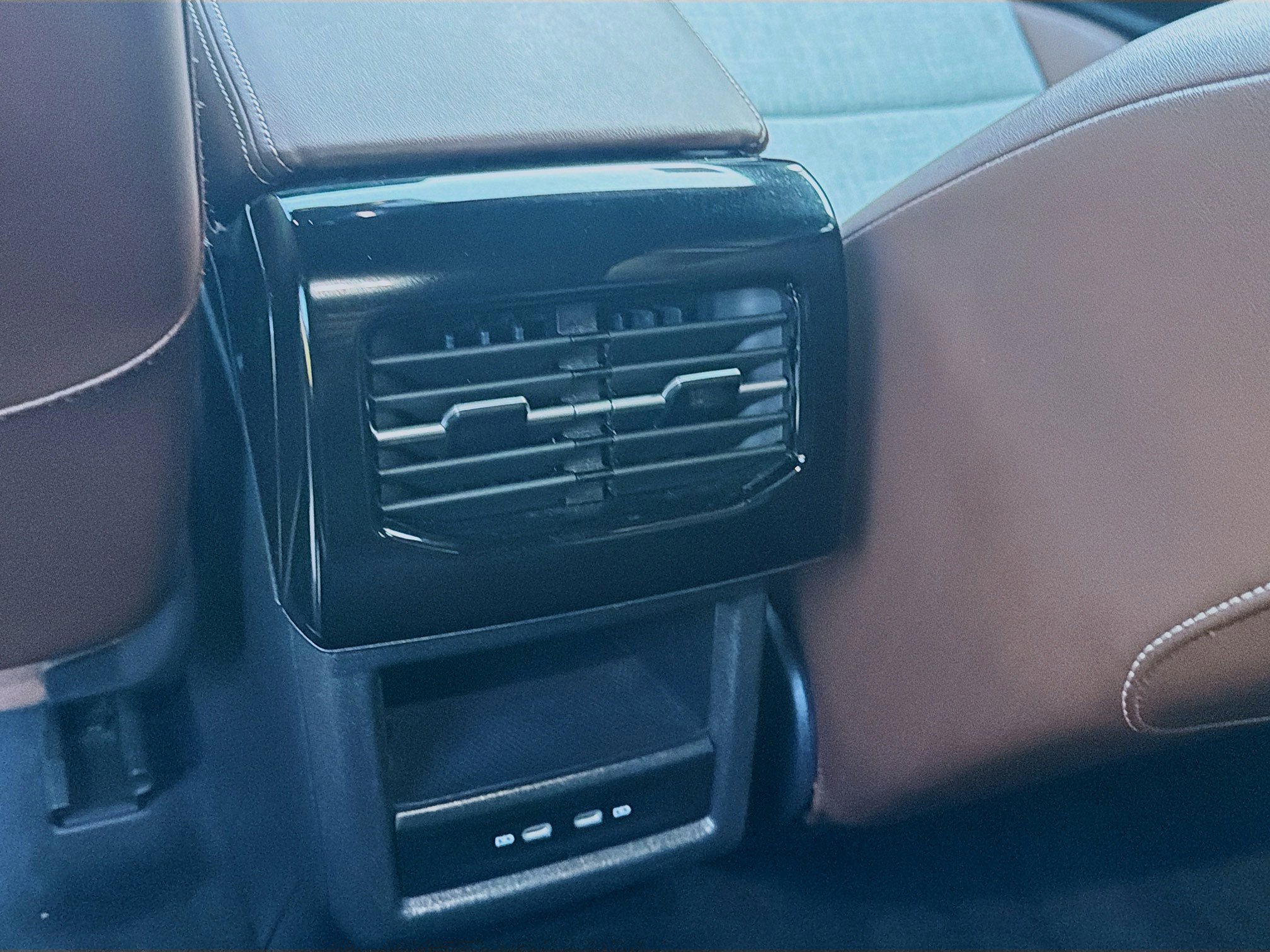Certified 2024 Volkswagen ID.4 2WD image 23