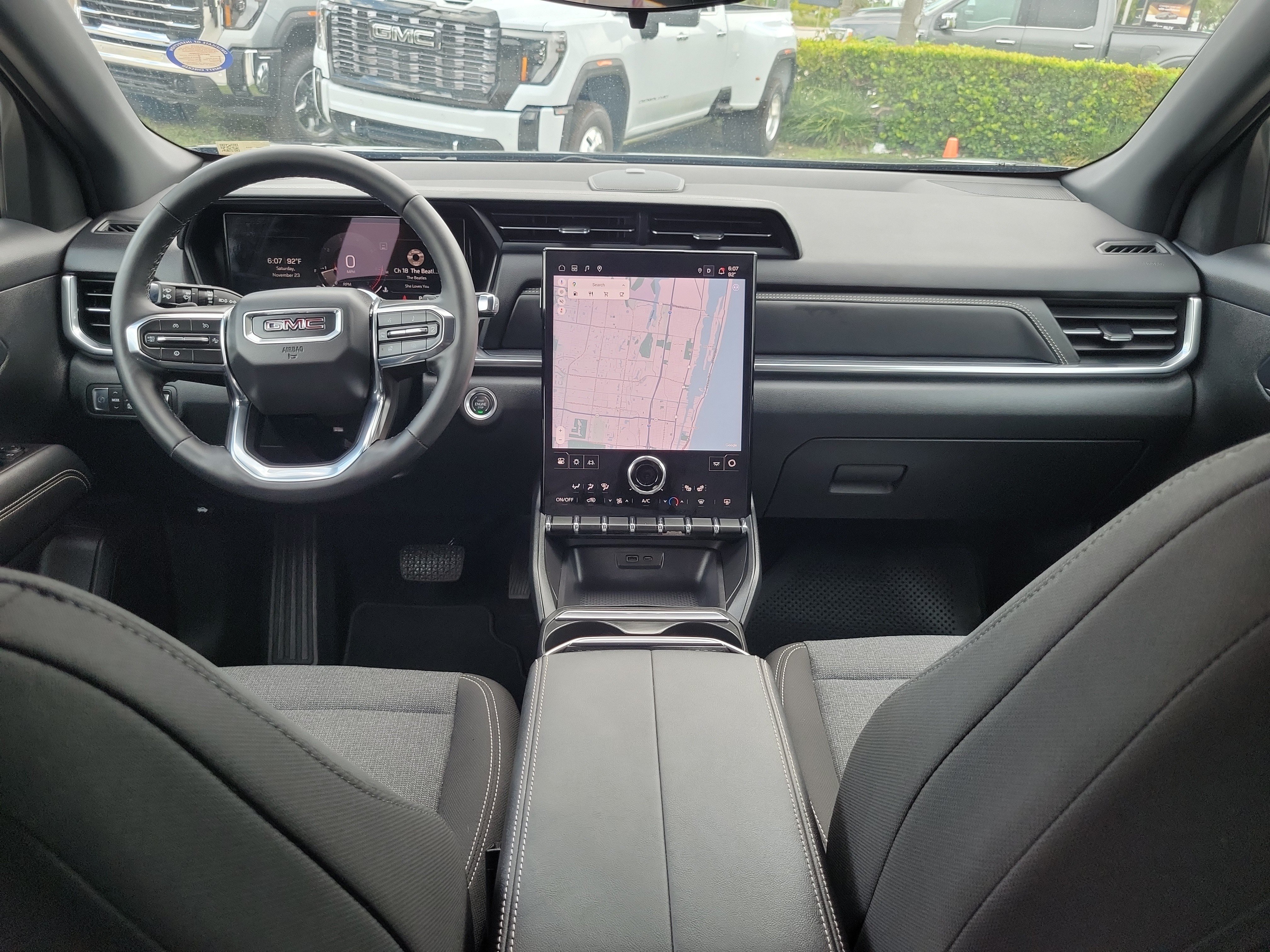 Used 2025 GMC Terrain Elevation w/ Black Edition AWD/4WD image 17