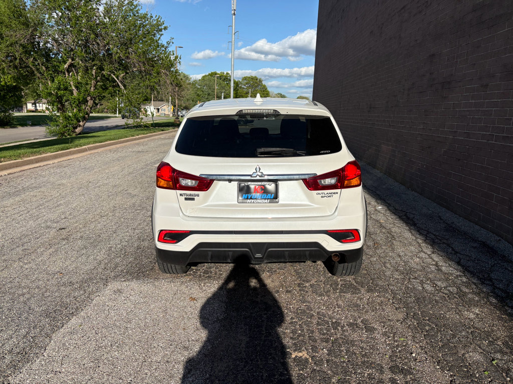 Used 2018 Mitsubishi Outlander Sport LE image 5