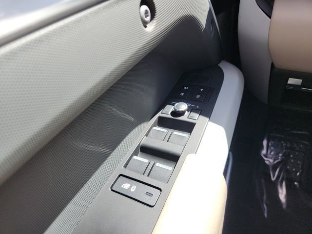 Used 2022 Land Rover Defender 110 X-Dynamic HSE image 35