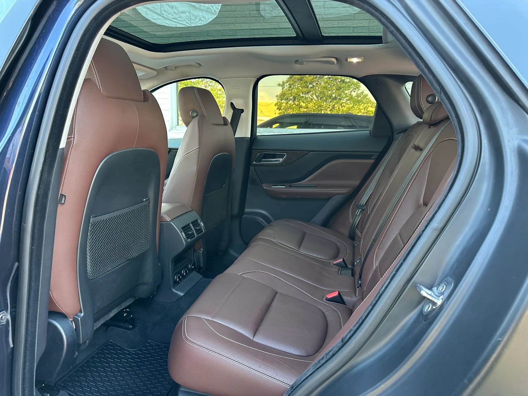 Used 2017 Jaguar F-PACE S AWD/4WD image 17