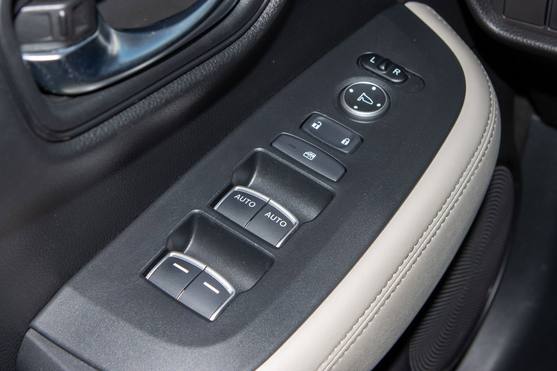 Certified 2023 Honda HR-V EX-L image 31