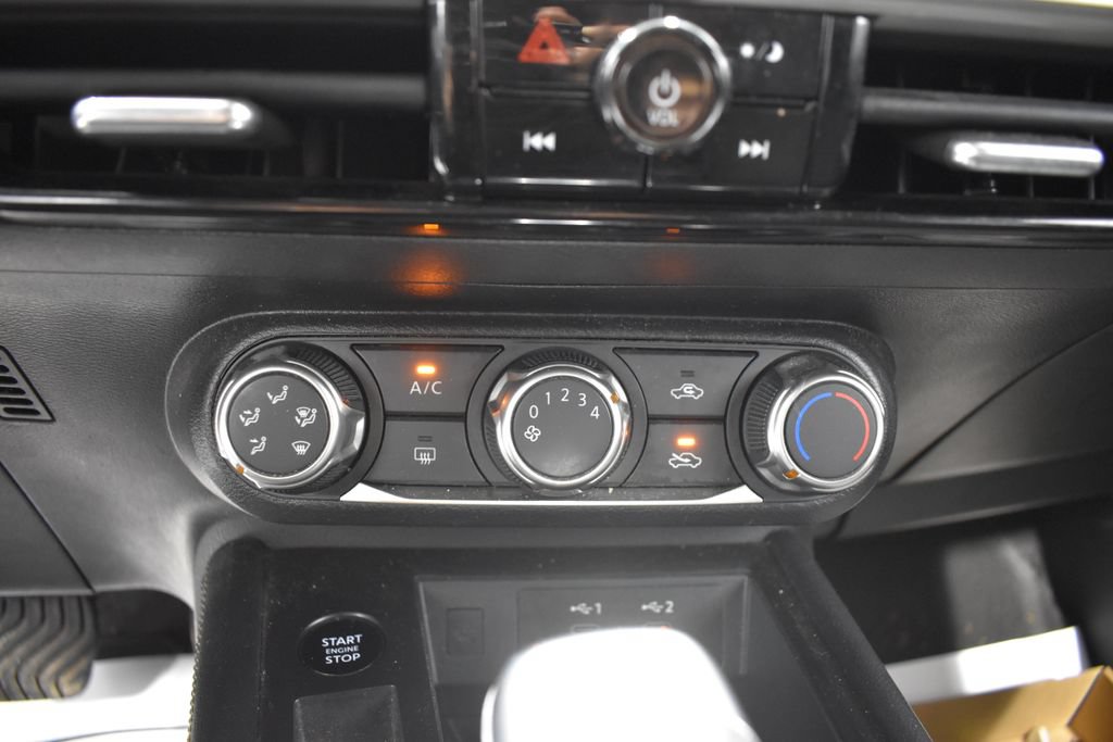 Certified 2025 Nissan Kicks SV AWD/4WD image 18