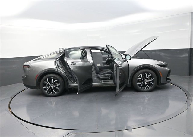 Used 2023 Toyota Crown XLE image 42