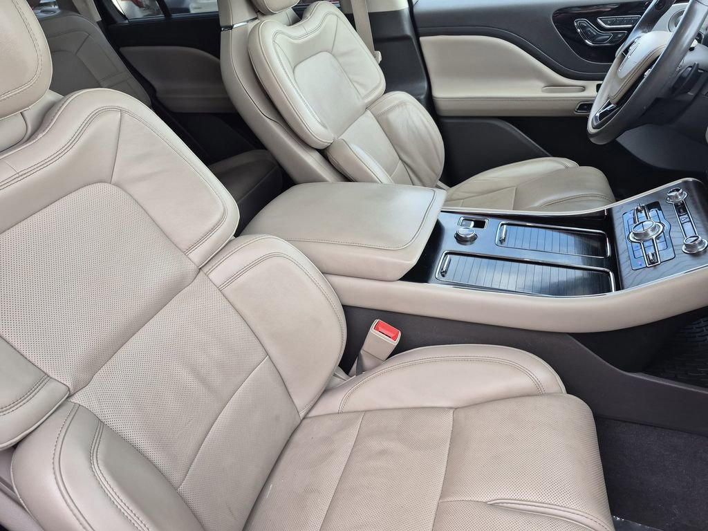 Used 2022 Lincoln Aviator Reserve w/ Equipment Group 201A image 18