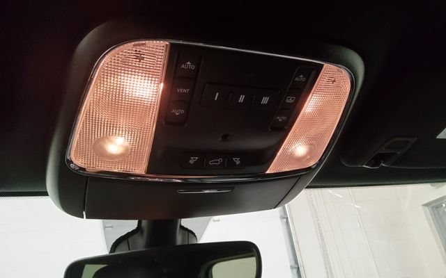 Used 2020 Jeep Grand Cherokee Limited w/ Luxury Group II AWD/4WD image 35