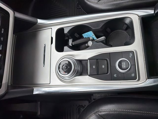 Used 2020 Ford Explorer XLT w/ Equipment Group 202A image 15