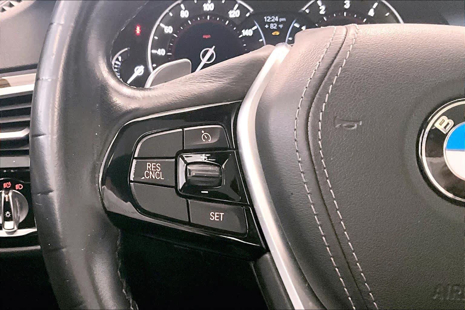 Used 2019 BMW 540i w/ Convenience Package RWD image 21