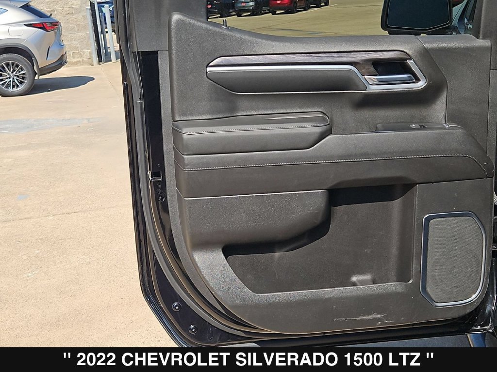 Used 2022 Chevrolet Silverado 1500 LTZ w/ LTZ Convenience Package II AWD/4WD image 17